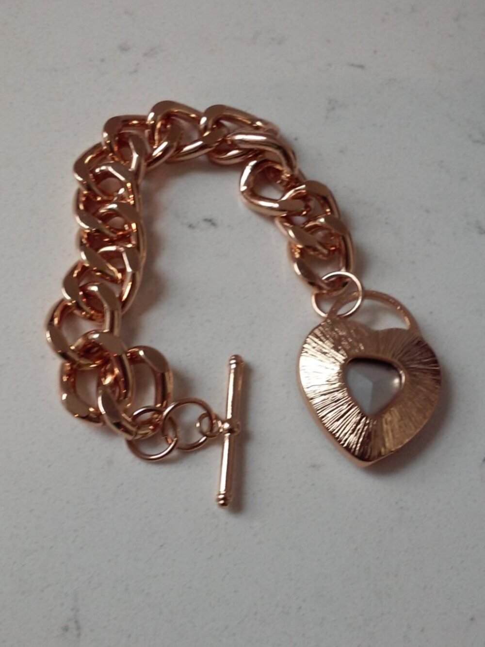 Thick Chain Heart Bracelet, Rhinestone - Picture 8 of 11